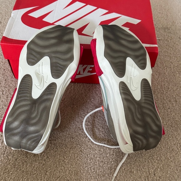 Nike Light Gray and Neon Orange Athletic Shoes - Picture 5 of 5